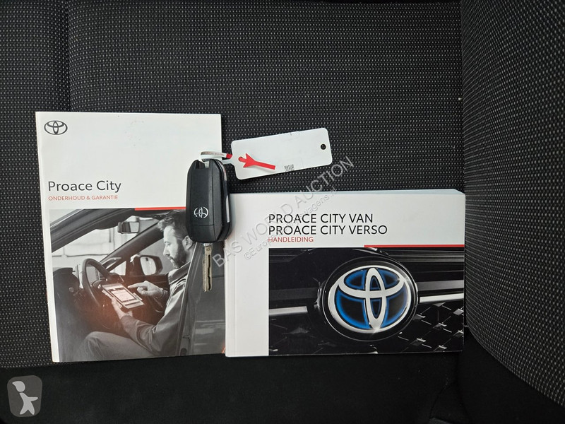 عربة نفعية Toyota 1.5 D-4D Live CITY
