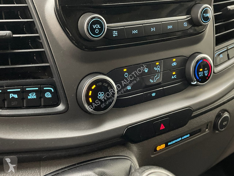 Лекотоварен автомобил Ford 300 2.0 TDCI L2H1 Trend