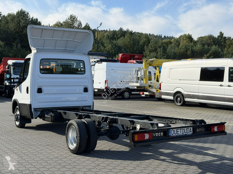 Furgoneta Iveco 35C18
