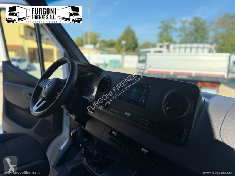 عربة نفعية Mercedes F32/30 214CDI TN Furg. Pro