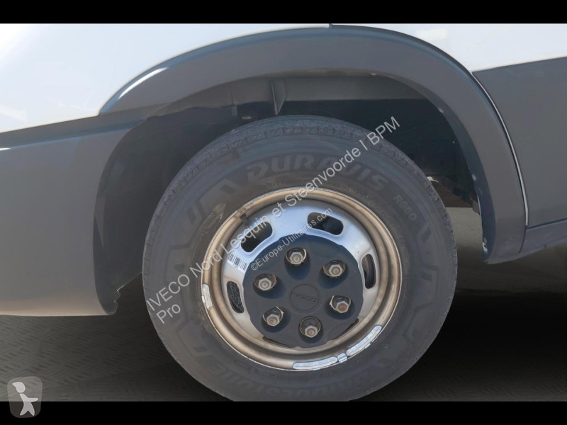 عربة نفعية Iveco CCb 35C16H empattement 4100...