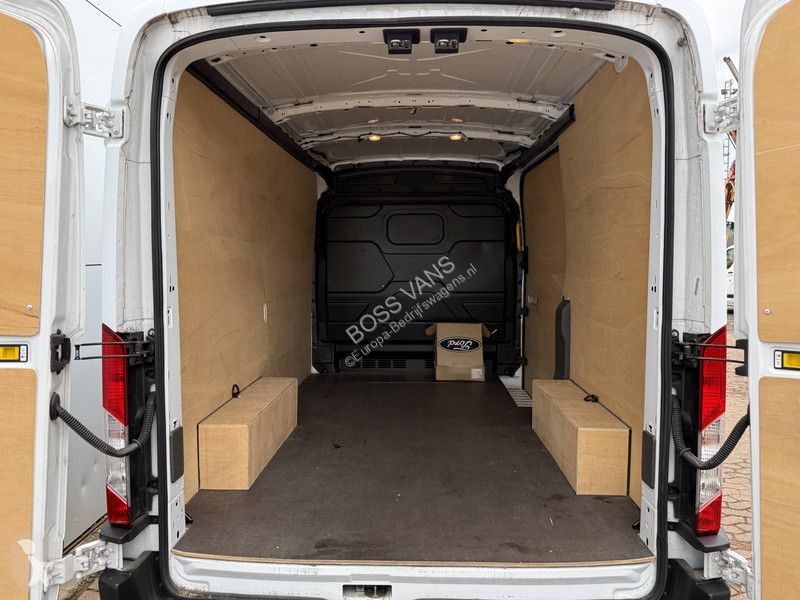 Samochód dostawczy Ford 68kWh 184PK L2H2 317km...