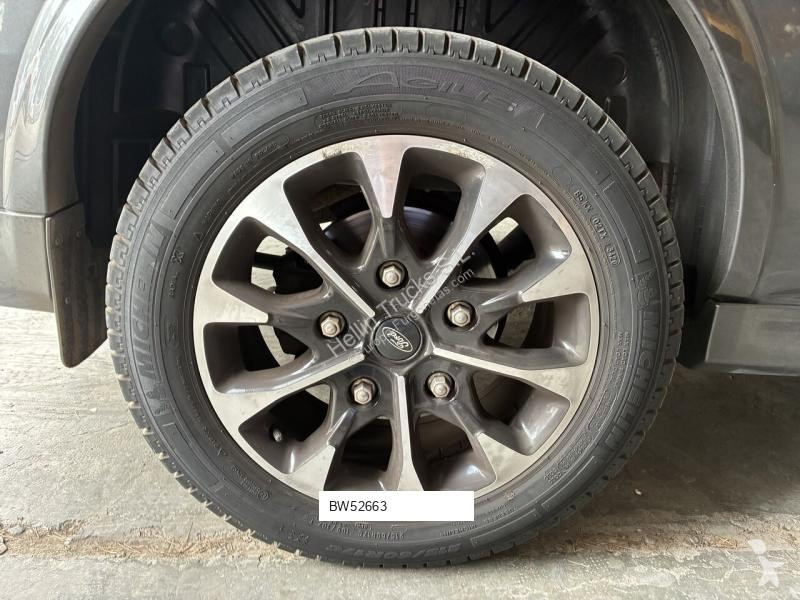 Autoutilitară Ford Sport
