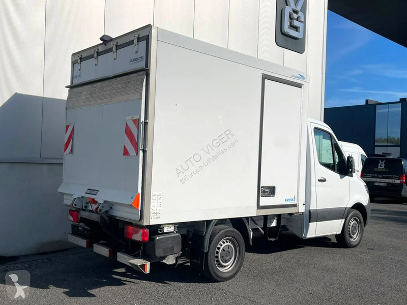 Véhicule utilitaire Mercedes 315...