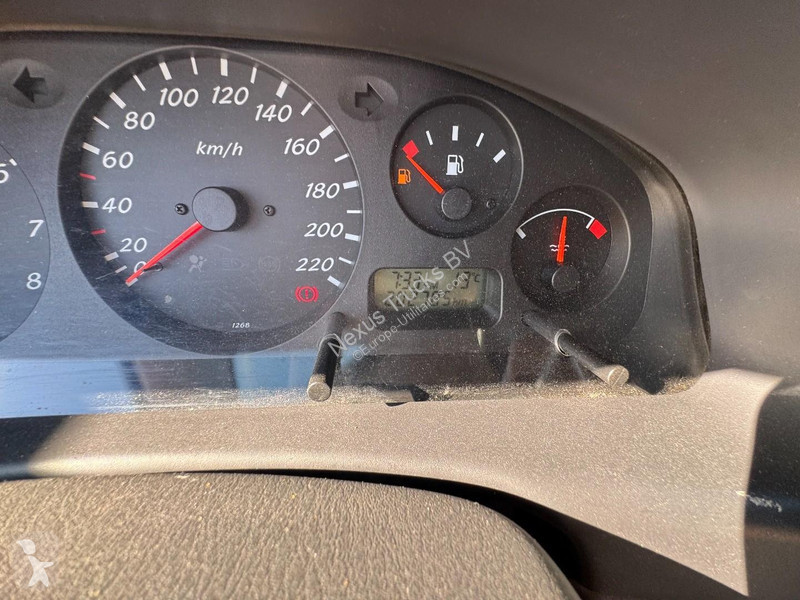 Véhicule utilitaire Nissan 1.5 (AIRCONDITIONING)