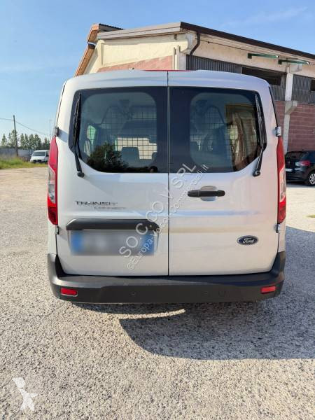 Véhicule utilitaire Ford