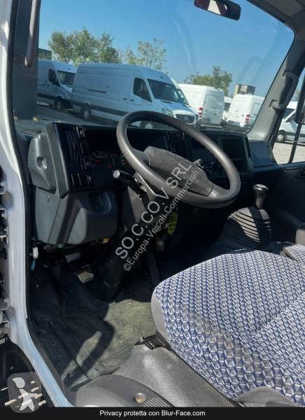 Véhicule utilitaire Isuzu