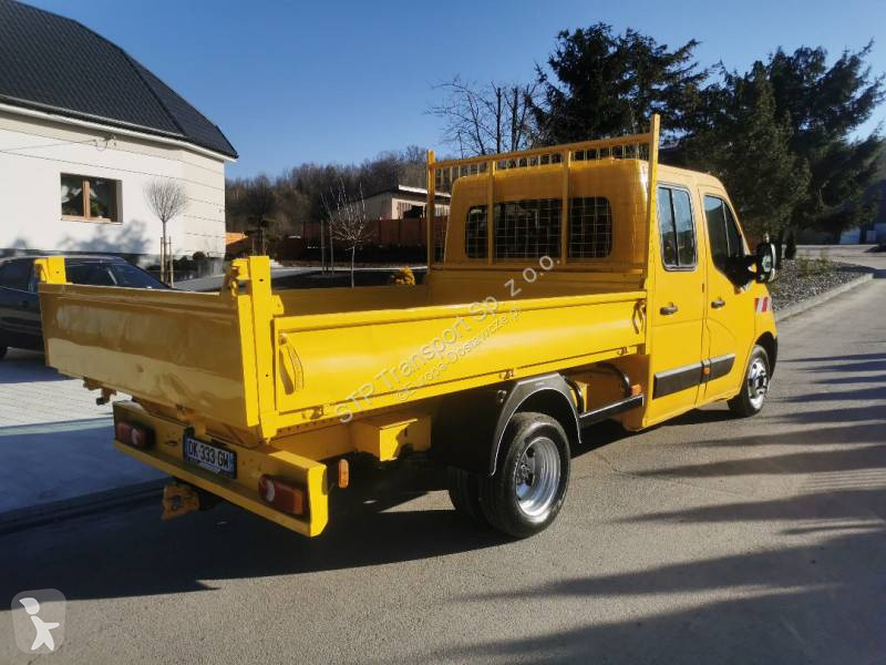 Véhicule utilitaire Renault 2.3 DCI 125
