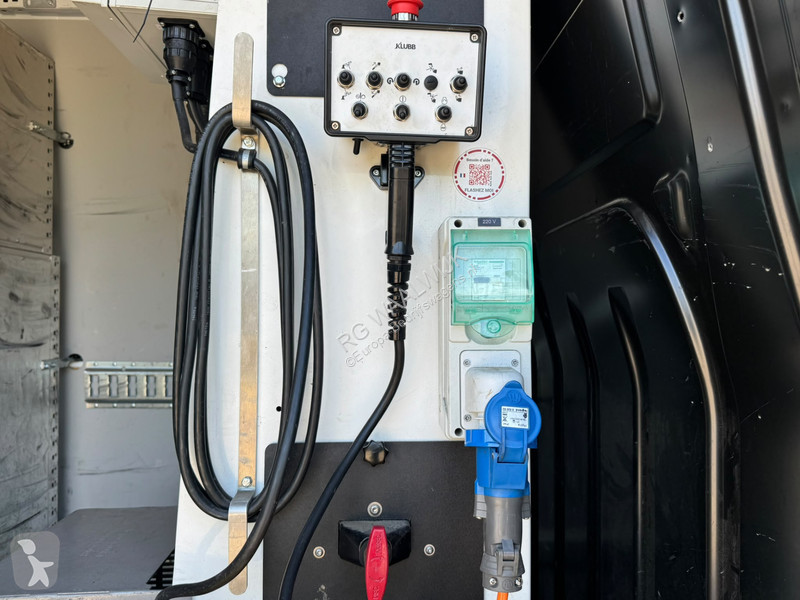 Véhicule utilitaire Renault Hoogwerker Klubb (...
