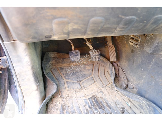 Véhicule utilitaire Nissan