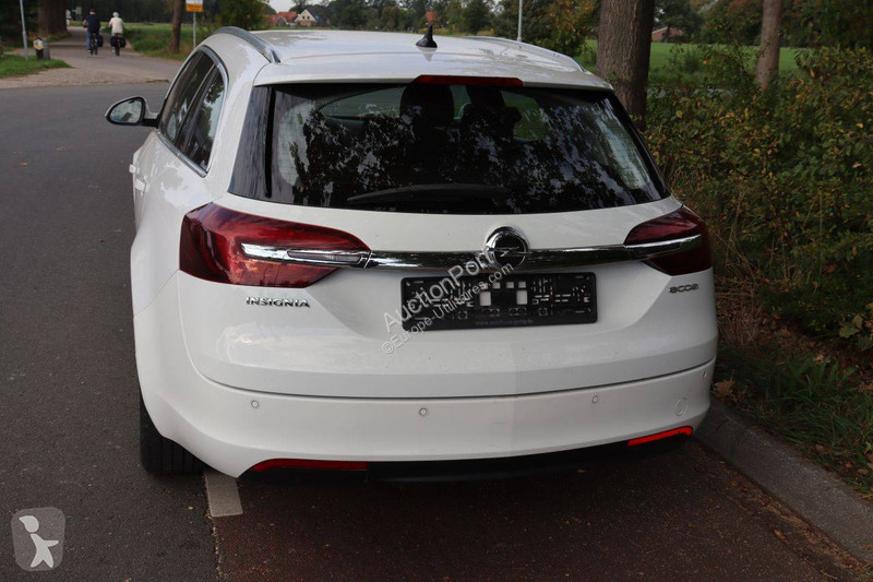 Véhicule utilitaire Opel Sports SW