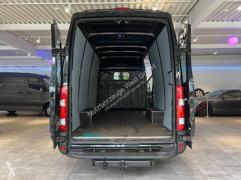Véhicule utilitaire Iveco 35S17 *AHK=3,500...