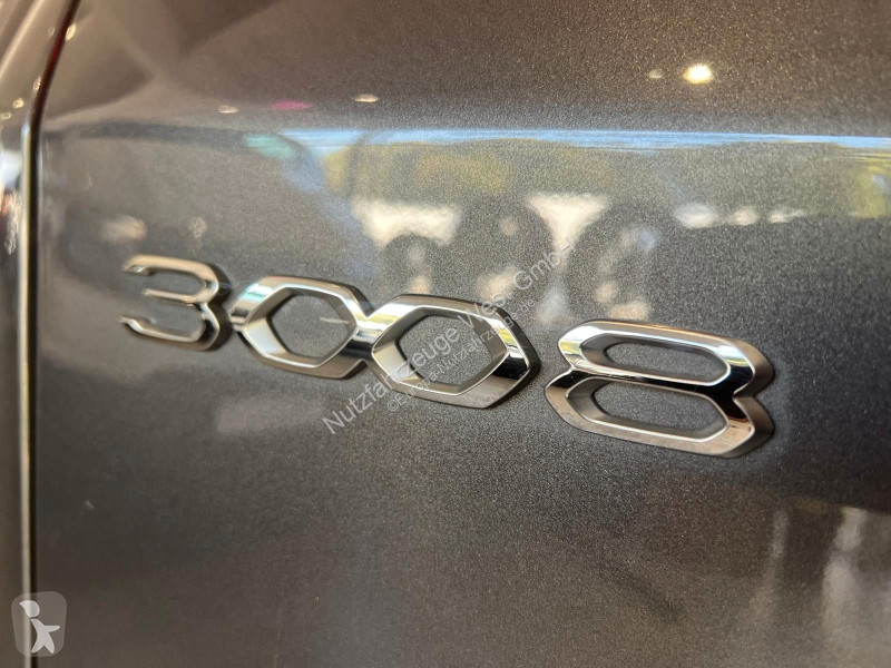 Véhicule utilitaire Peugeot GT...