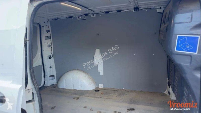 Mercedes  van