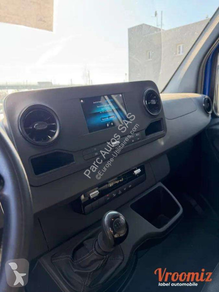 Mercedes  van