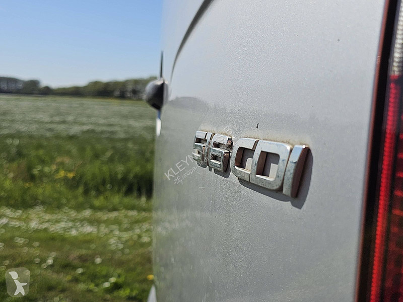 Véhicule utilitaire Mercedes 516 L2H2...