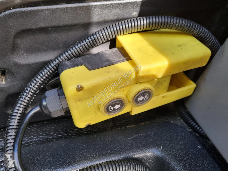 Véhicule utilitaire Renault 2.3 dci 146 pk...