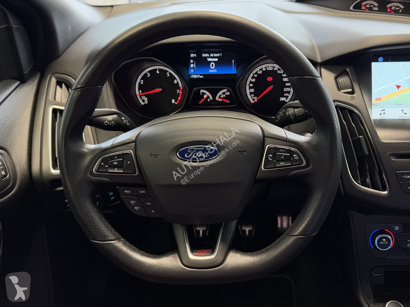 Véhicule utilitaire Ford FOCUS 2.0 ECOBOOST...
