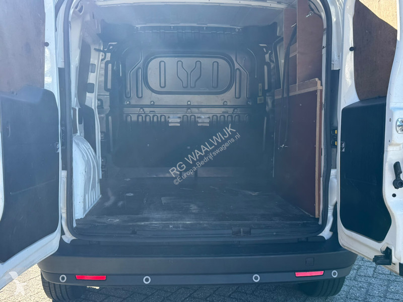 Véhicule utilitaire Opel 1.3 CDTi ecoflex edition