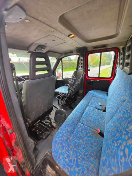 Véhicule utilitaire Iveco 145 hp with...