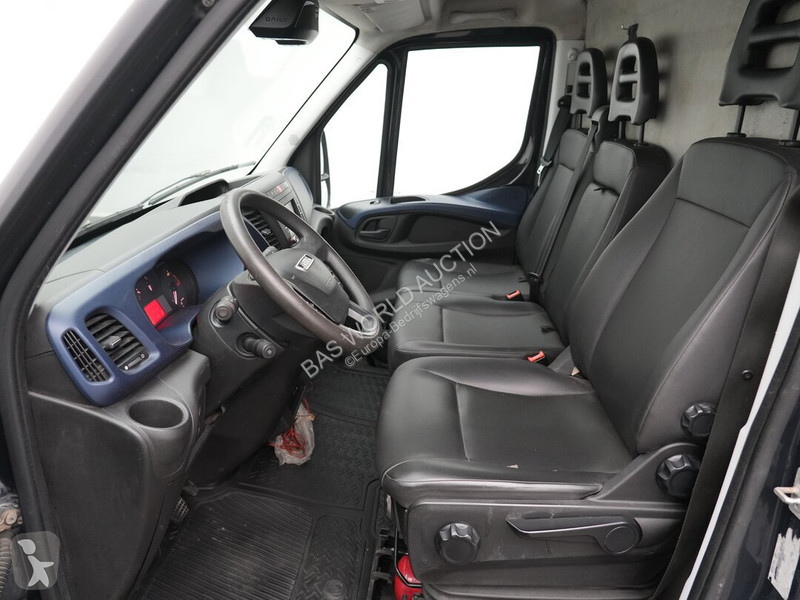 Véhicule utilitaire Iveco 35S14