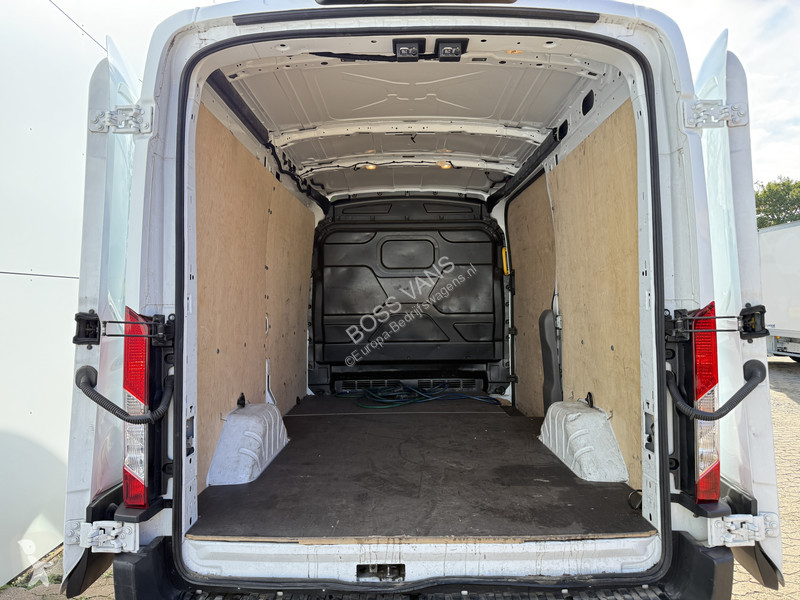 Véhicule utilitaire Ford e 68kWh 184PK E-