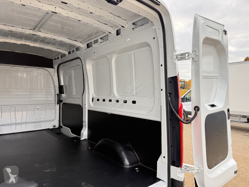 Véhicule utilitaire Maxus e 9 72kWh 204PK e 9