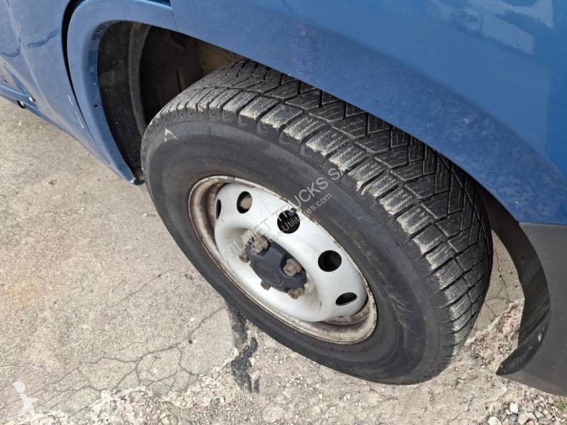 Véhicule utilitaire Fiat 130 MJT