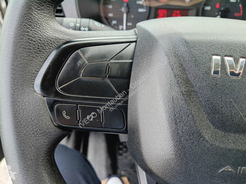Véhicule utilitaire Iveco 35C16H3.0 D...