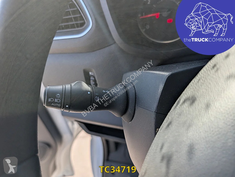 Véhicule utilitaire Renault 2.3 DCI KOFFER MET...