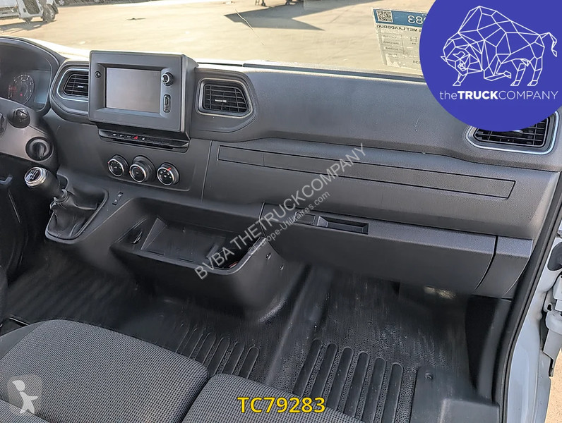 Véhicule utilitaire Renault 2.3 DCI KOFFER MET...