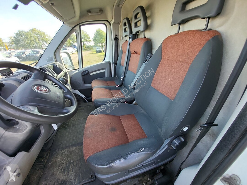 Véhicule utilitaire Fiat 120PK