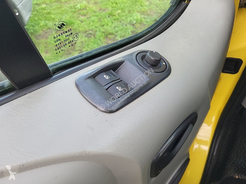 Véhicule utilitaire Opel 90PK