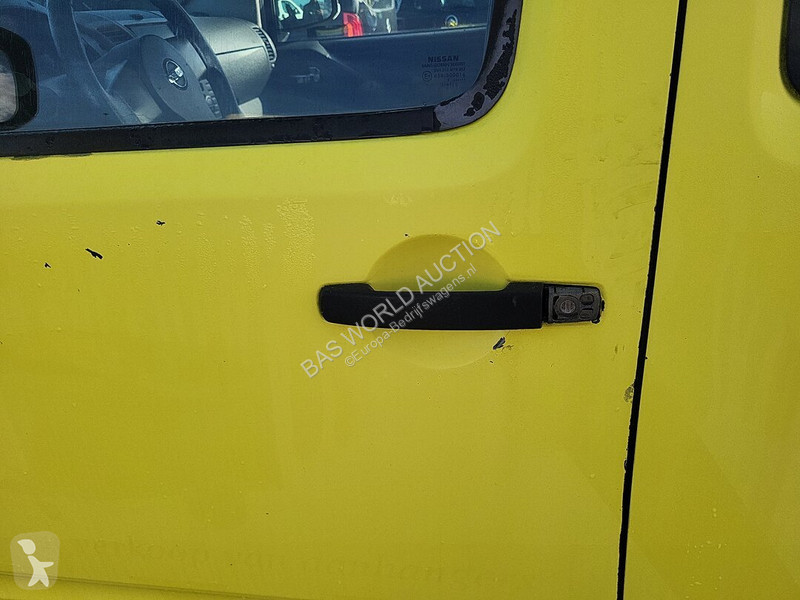 Véhicule utilitaire Nissan 171pk