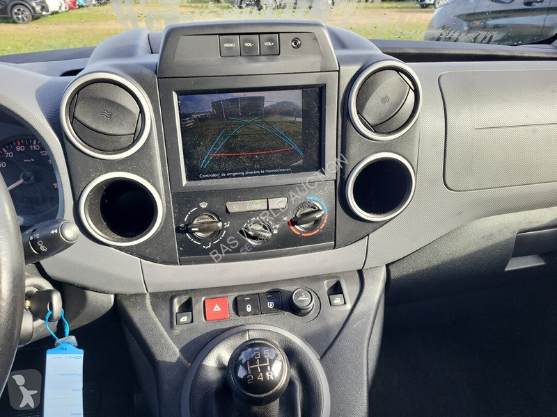 Véhicule utilitaire Peugeot 99pk