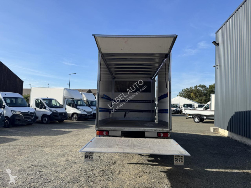 Fiat DUCATO CAISSE 20M3 + HAYON 3T5 MAXI 2.2...