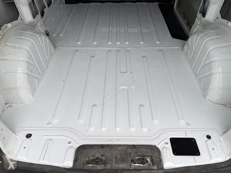Furgoneta Ford 2.0 136PK L1 AWD LED Climate...