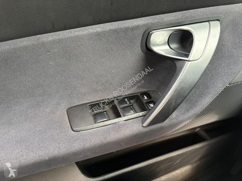 Užitkové vozidlo Nissan 1.8 L + MANUAL + AIR...