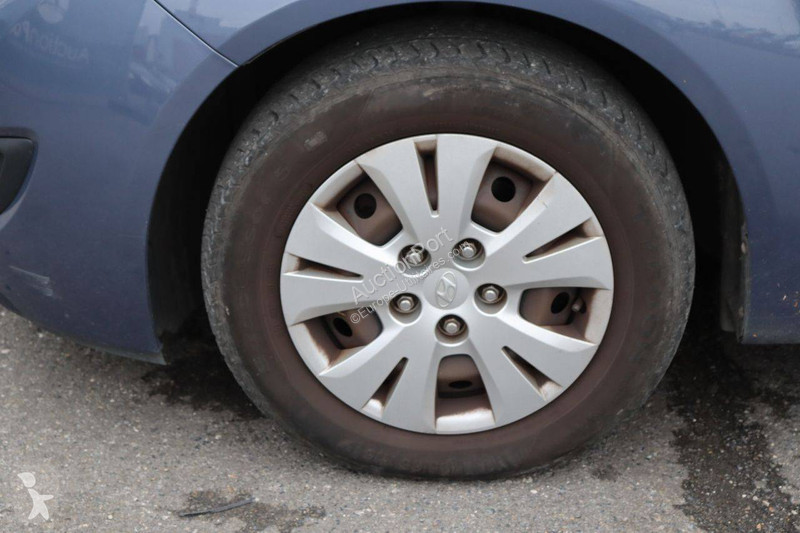 Hyundai ix20 van