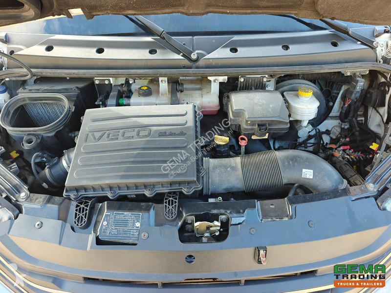 Furgoneta Iveco 4x2 Hi-Matic Sleeper Cab Euro6...