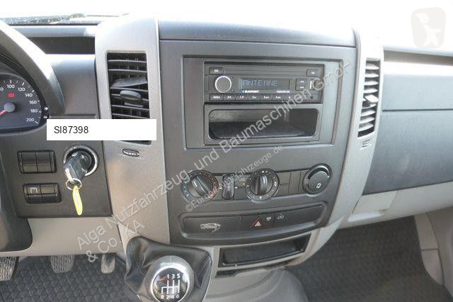 Furgoneta Volkswagen 4x2, Isoliert, Regale,...