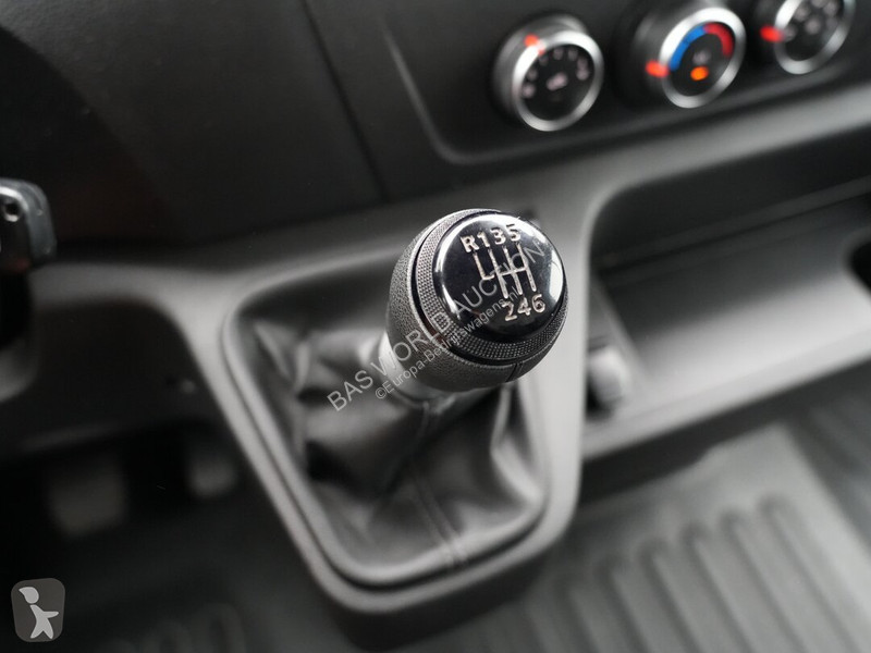 Furgoneta Renault 135PK