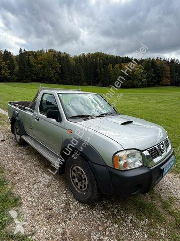 Véhicule utilitaire Nissan