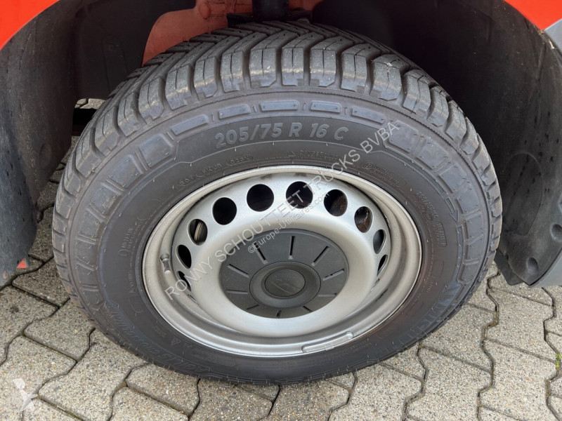 Autoutilitară MAN TGE 2.140 4x2F SB TGE 2.140...