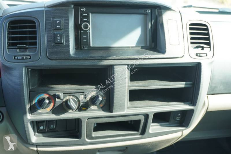 Furgoneta Nissan