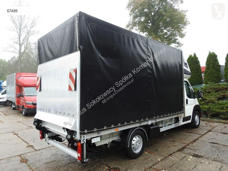 Autoutilitară Peugeot BOXER PLANDEKA WINDA 8...
