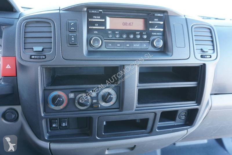 Samochód dostawczy Nissan