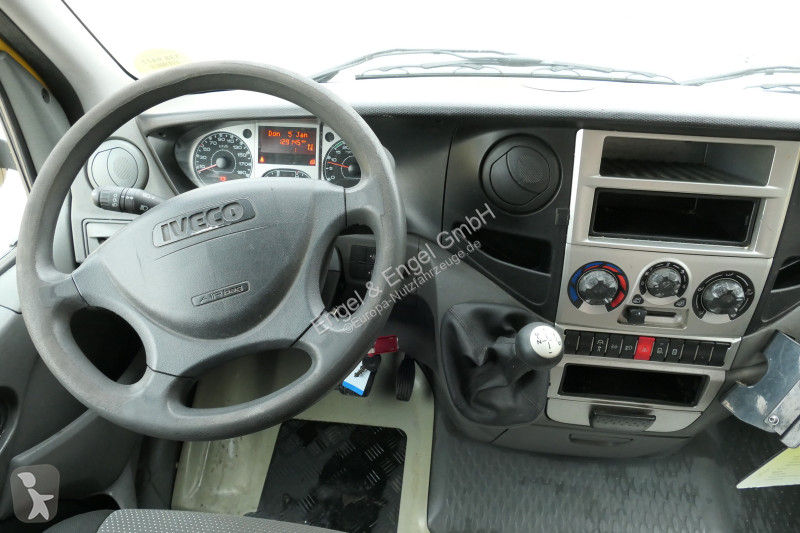 Autoutilitară Iveco Daily 35 S11 C30C AUTOMATIK...