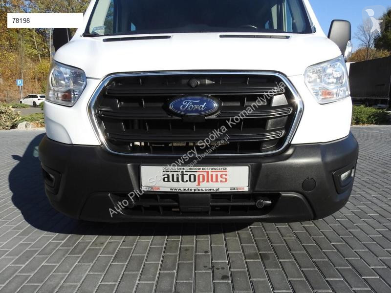 Véhicule utilitaire Ford TRANSIT FURGON...