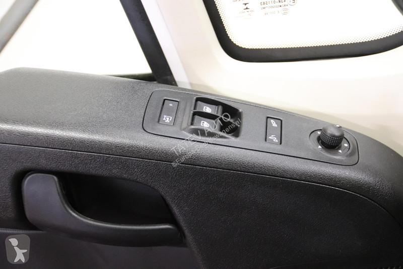 Autoutilitară Peugeot 2.2 140PK L2H2 EURO 6